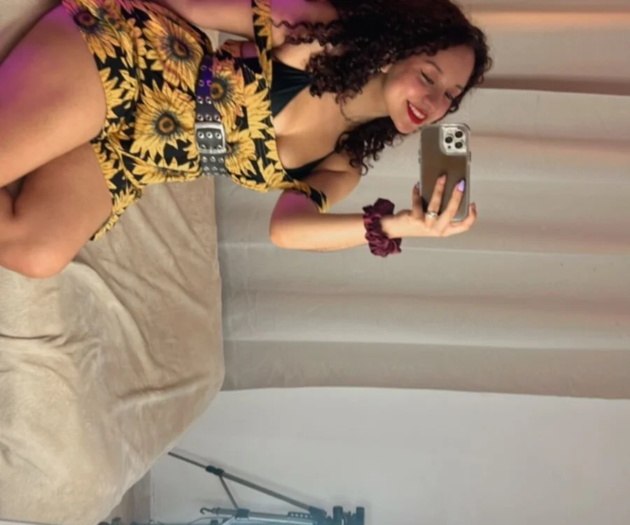 venus__valencia's Offline XXX Chat