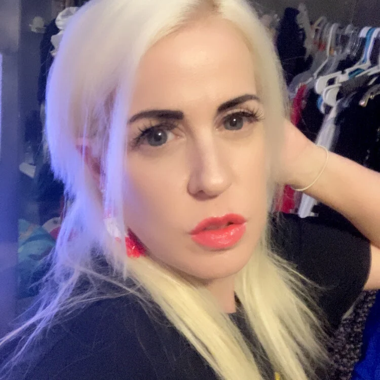 Offline chatovací místnost kimberking