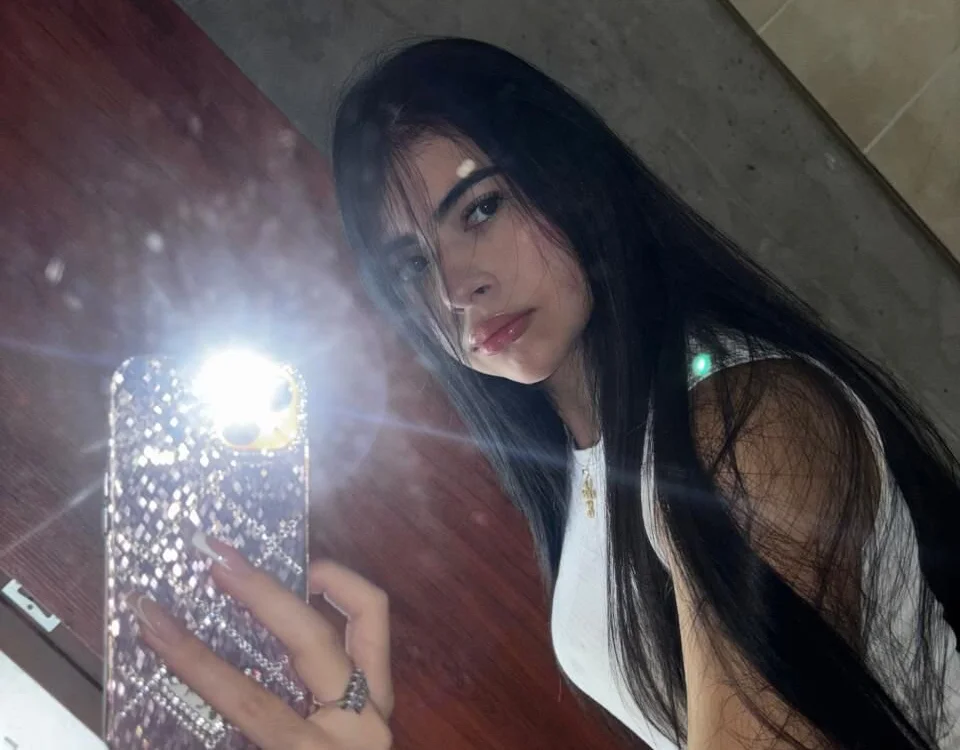 Chatroom XXX hors ligne de Mia_Storm18