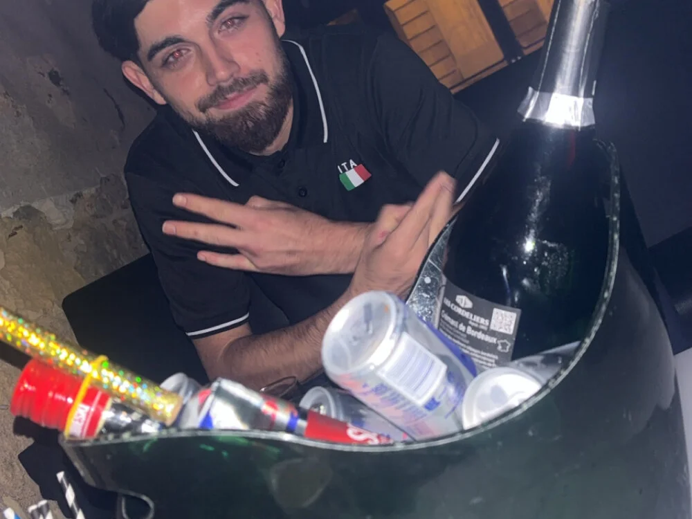 enviedetoinow's Offline XXX Chat