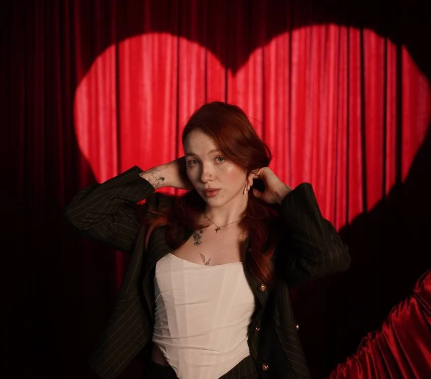 Maya_Light Adlı Modelin Çevrimdışı XXX Sohbeti