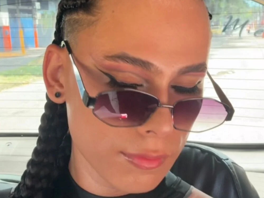 Andy_colombia Chat XXX Ngoại tuyến