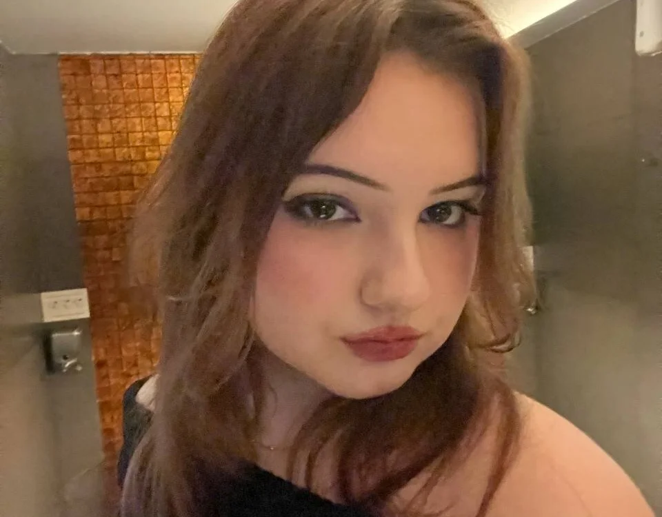 DominikaAk Offline XXX Chat