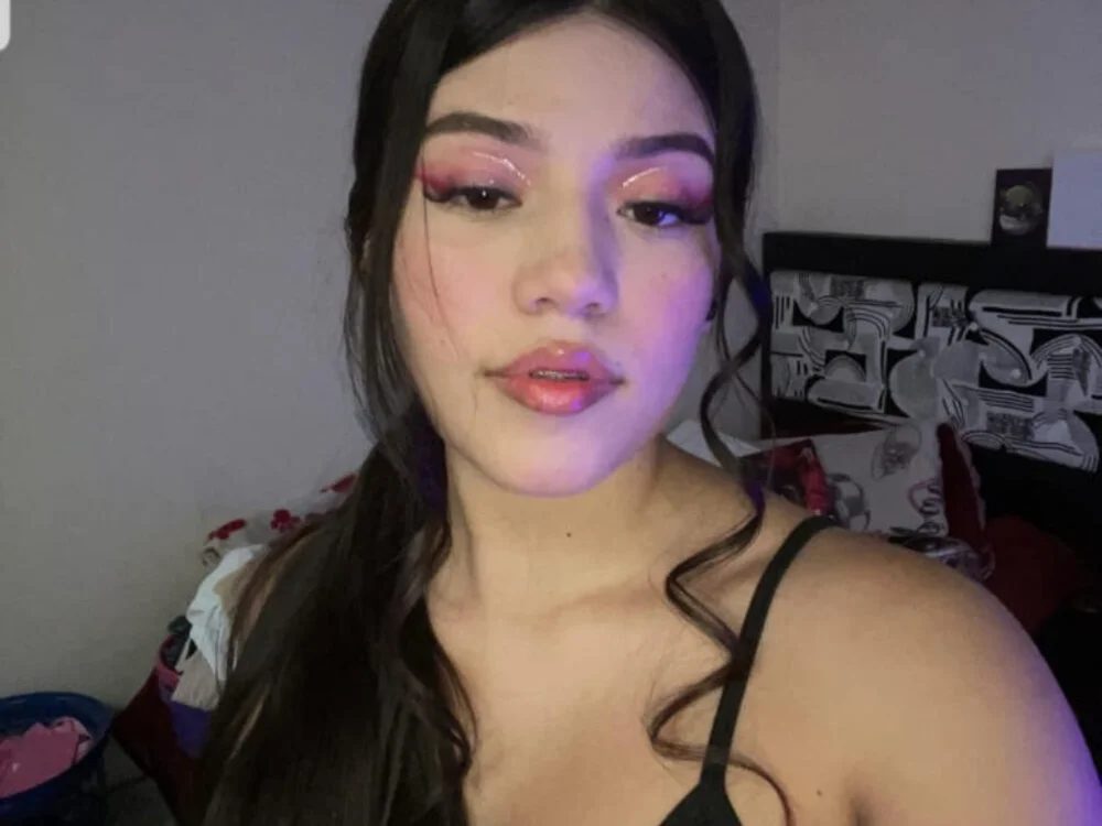 دردشة Chloe_Wish الجنسية دون اتصال