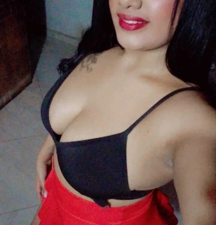 AishaZaens offline chatrum