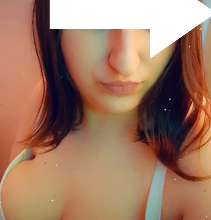 Denisa94's Offline Chat Room