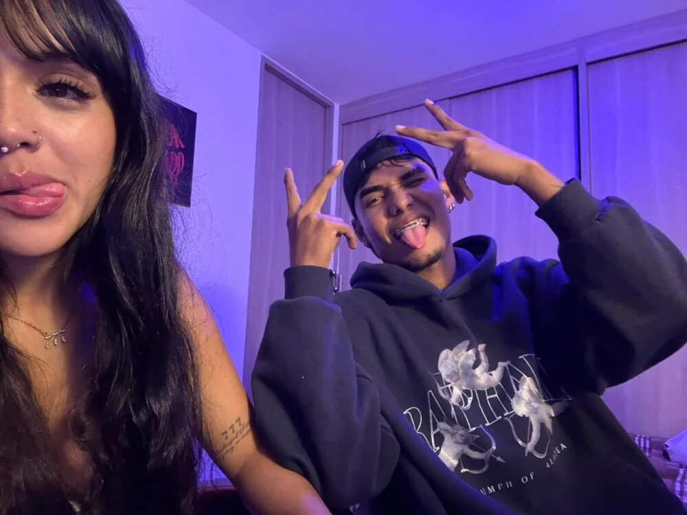 Онлайн чат XXX violet_and_austin69