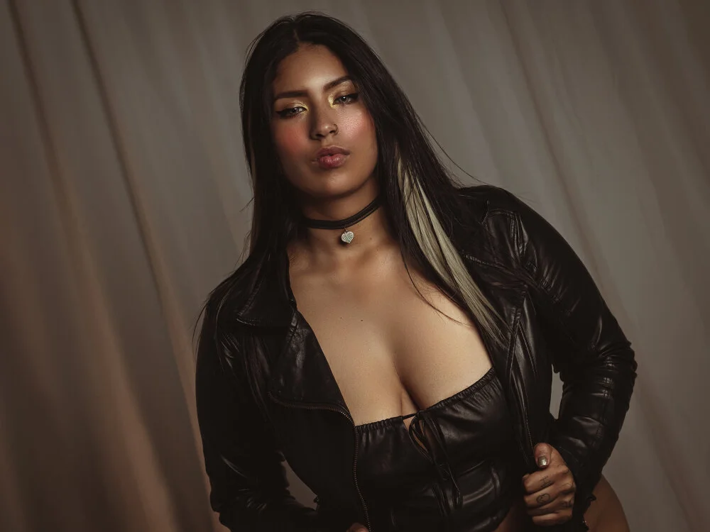 XXX chat uživo modela Sasha_Larsen