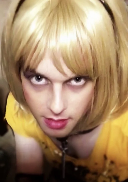 downwithxdressing@xh's Offline Chat Room