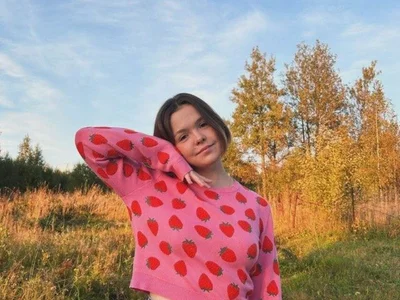 AmmyHolly - Girl 