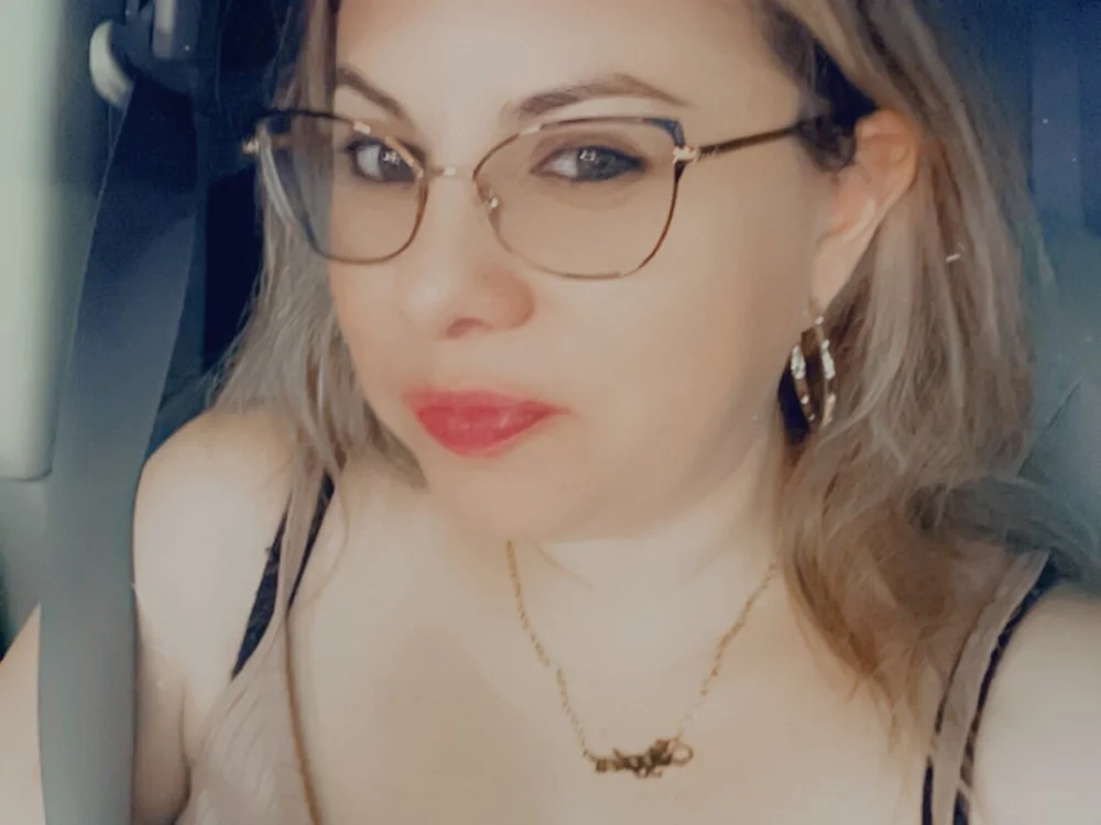sunflowerNiecy Offline XXX-chat