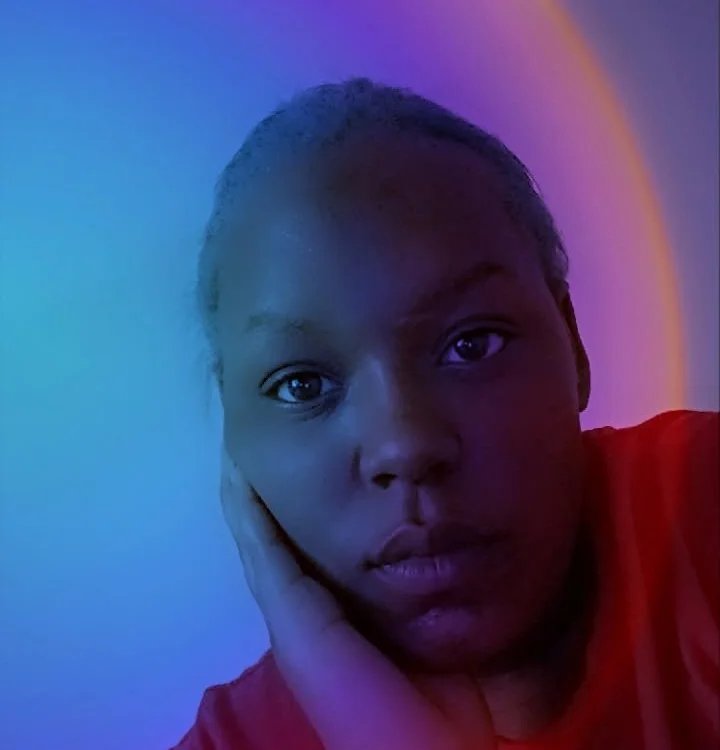 Ebonicqueen's Offline Chat Room