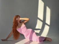 Model Bimbodoll_