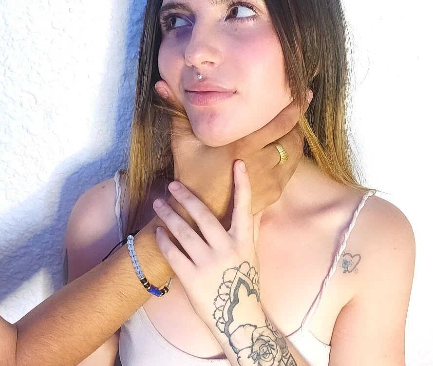 Offline chatovací místnost everythighot