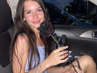 SofiaLaLight Live Cam on StripChat and RICams