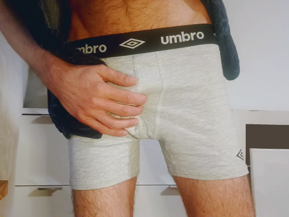 raybangz85 Offline XXX-Chat