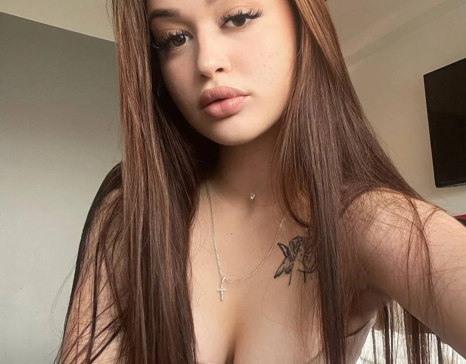 CarmenHenry's Offline XXX Chat