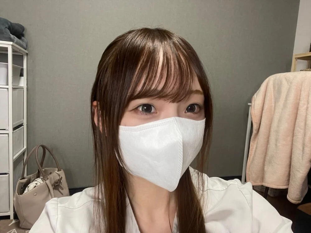 saku_sakura_n Offline XXX chat