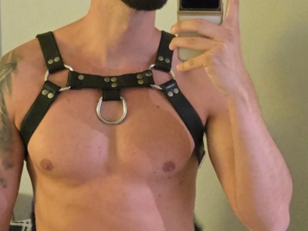 Офлайн-чат XXX Sub-Titan