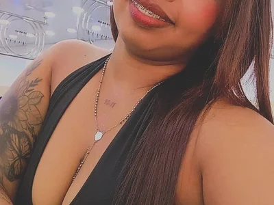 Hana_leee Couple Kissing Webcam Chat