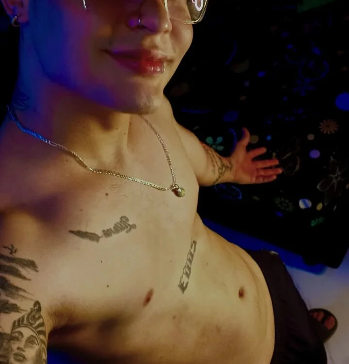 Santii_Twink 离线XXX聊天