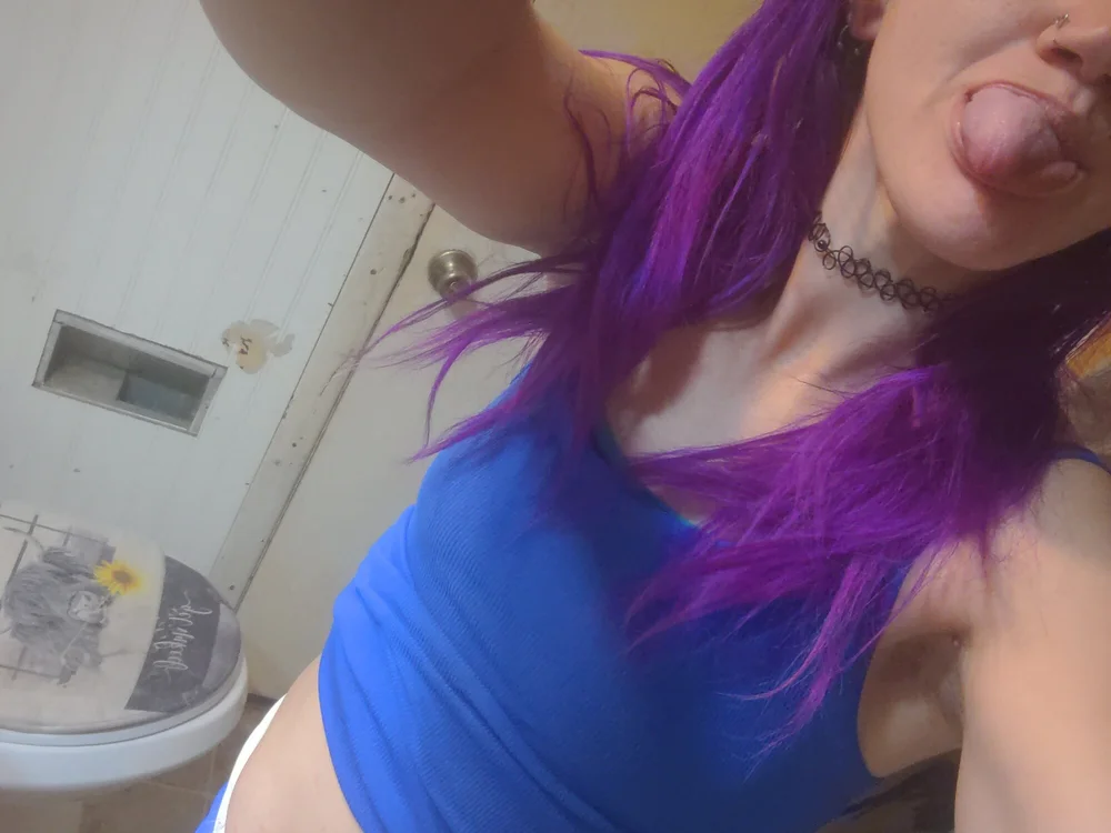 wtfsrainbow's Offline Chat Room