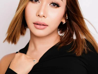 Kneel_to_Cassiopea profile