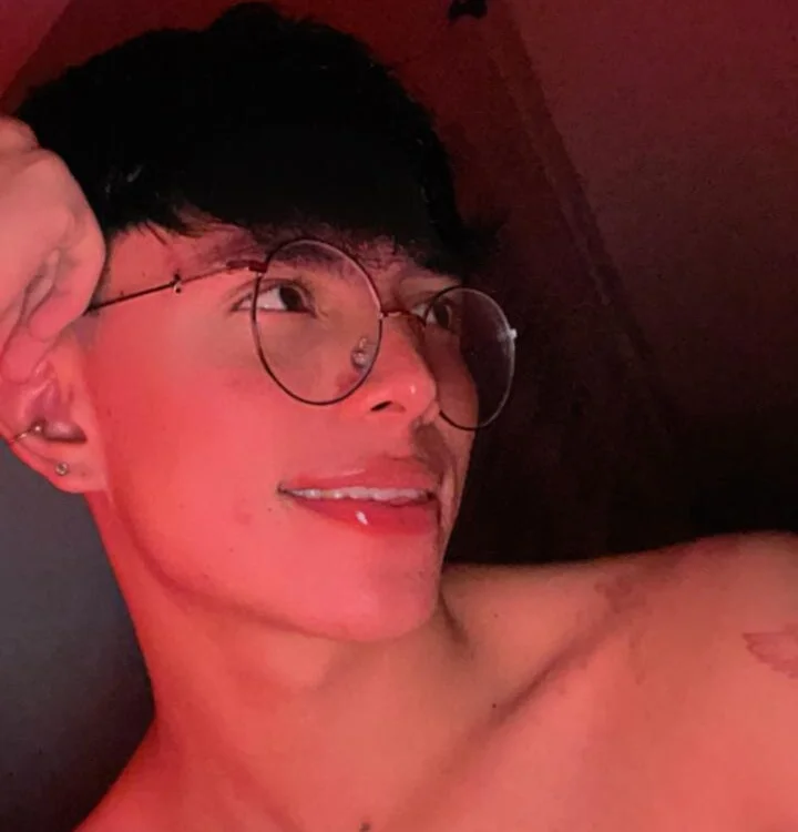 smith_cute's Offline Chat Room
