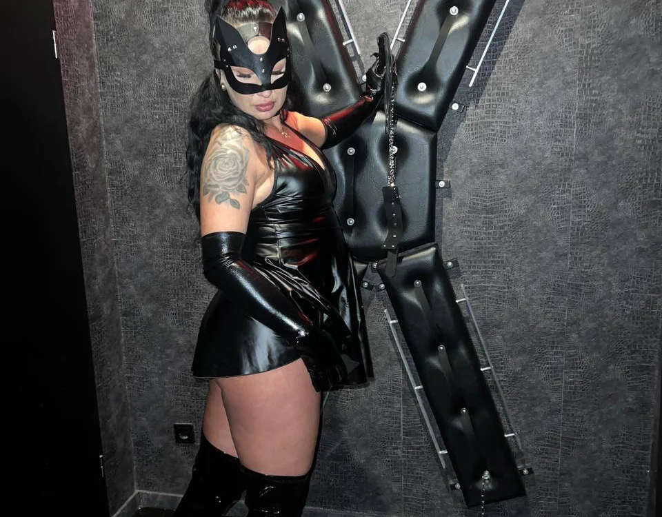 LadyPanteraXx's Offline Chat Room