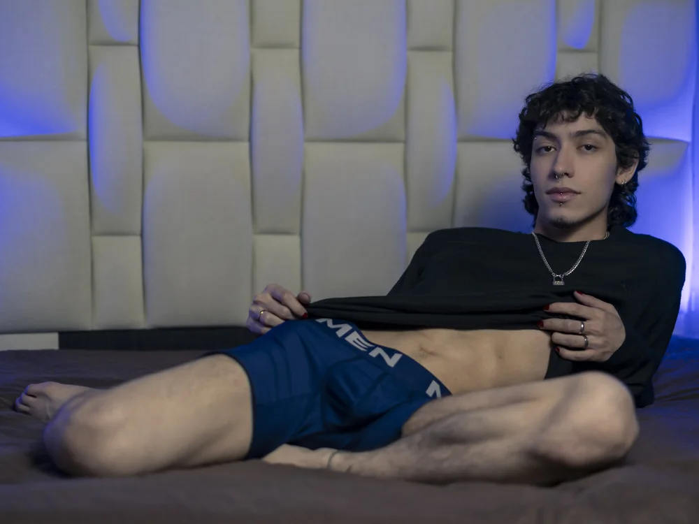 AntoineEvans' Offline Chat Room
