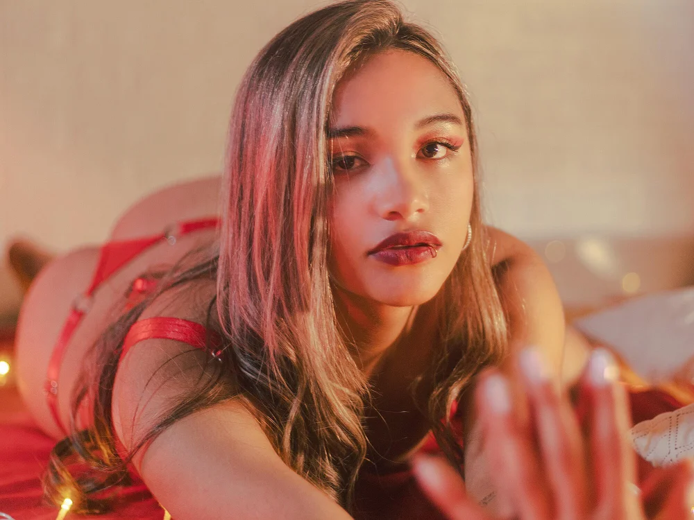 Miss_Taniac Offline XXX-chat