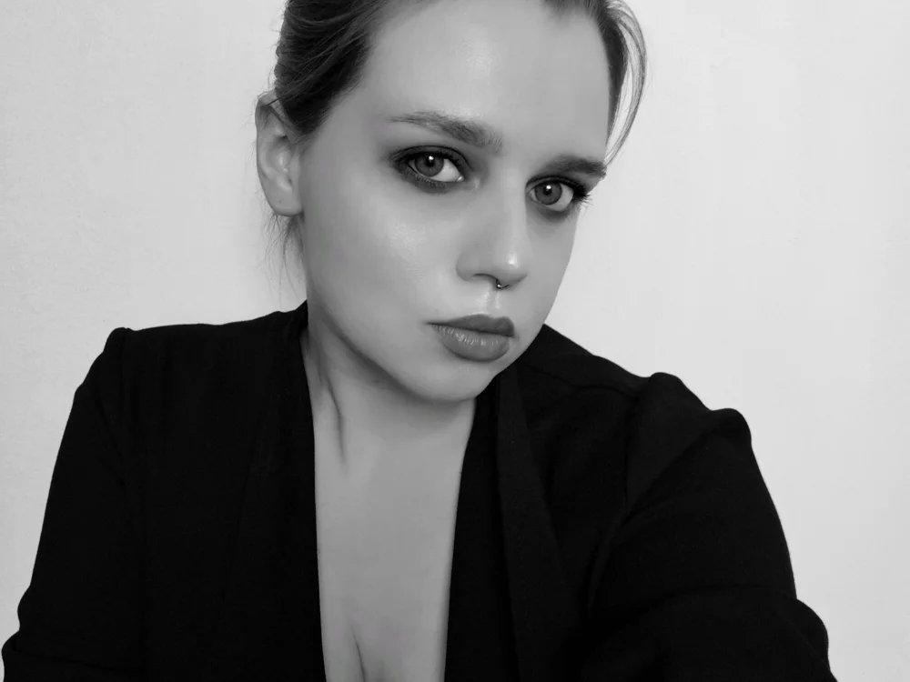 Teasy_Tess' Offline Chat Room