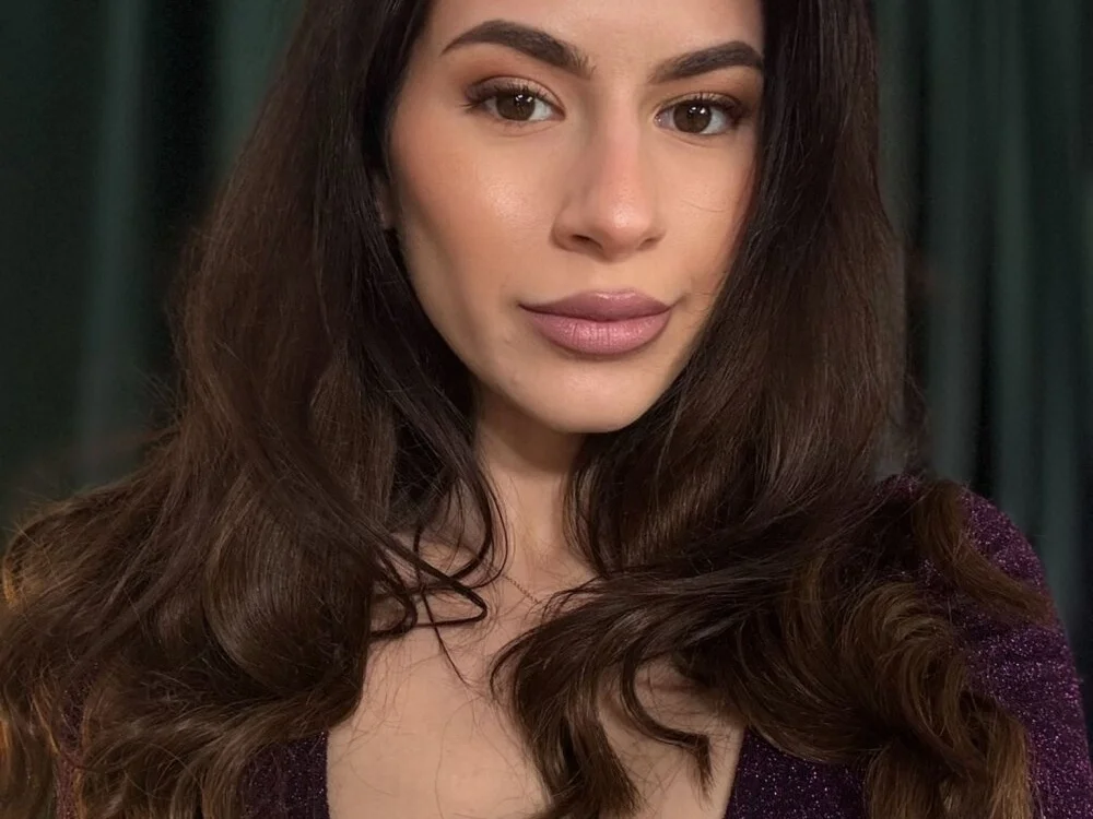 Alyonaqueen_ offline XXX-chatje