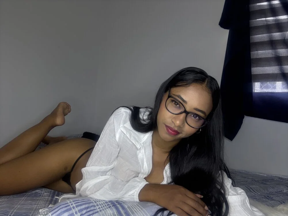 Soleyma_'s Offline XXX Chat