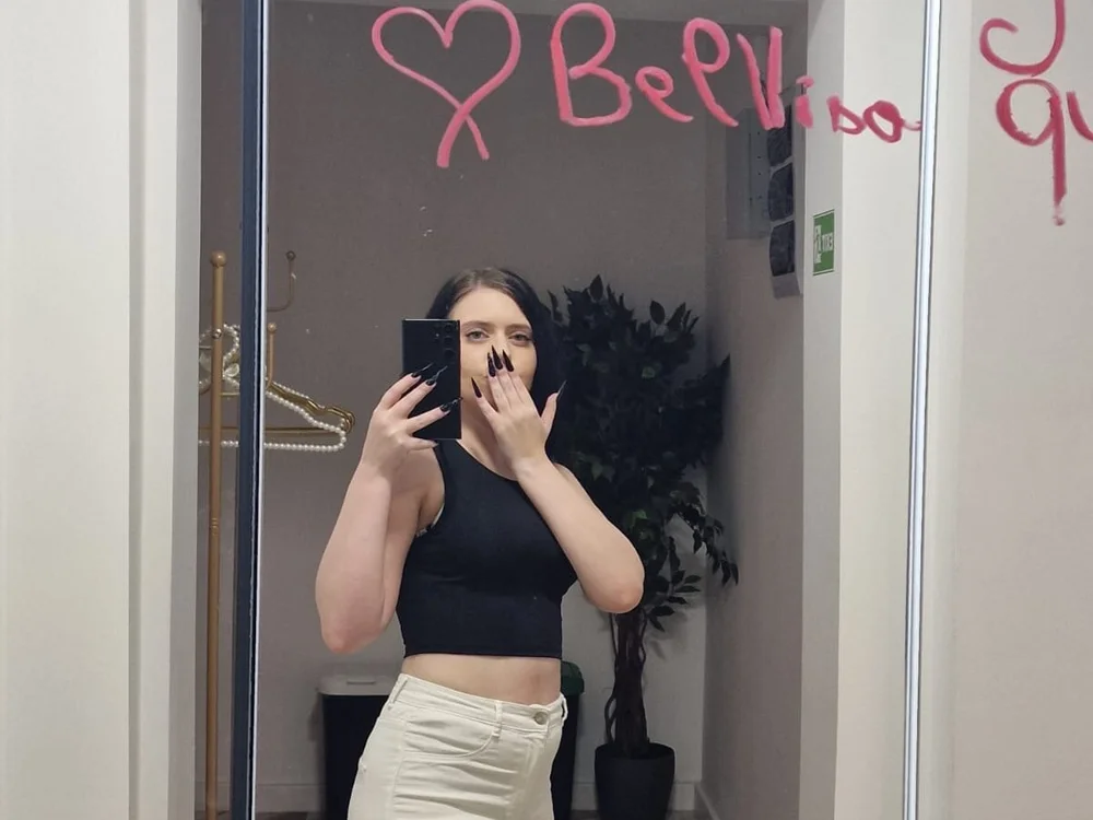 Evva_brunette's Offline XXX Chat