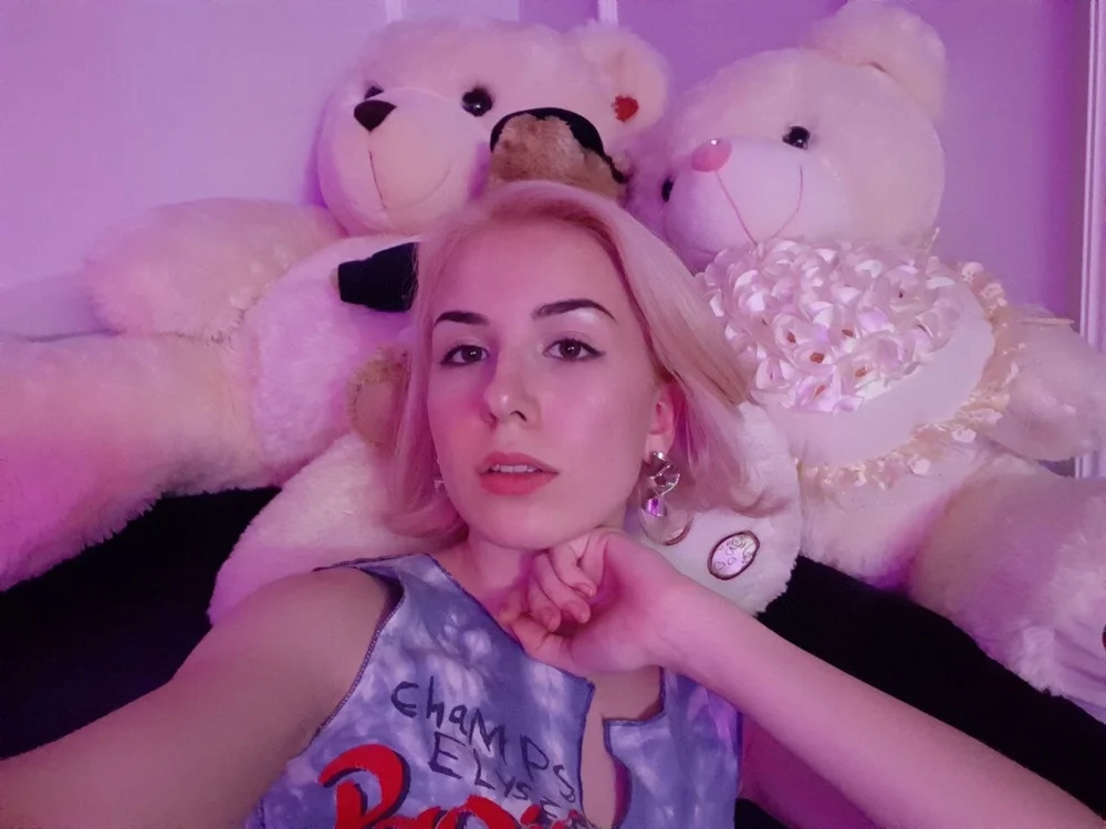 JulioNixx's Offline XXX Chat