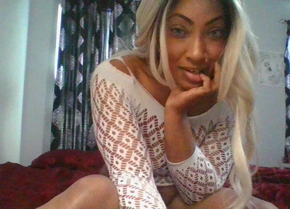 Chatroom XXX hors ligne de ImoanNaomii