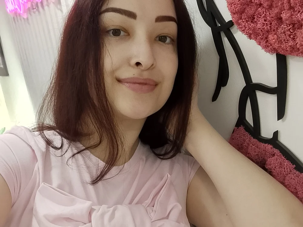 AlisaXCristal Adlı Modelin Çevrimdışı XXX Sohbeti