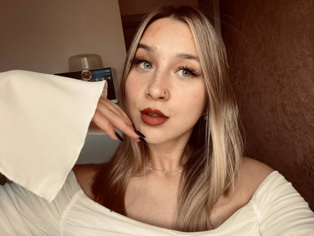 DarelleFaux 오프라인 XXX 채팅