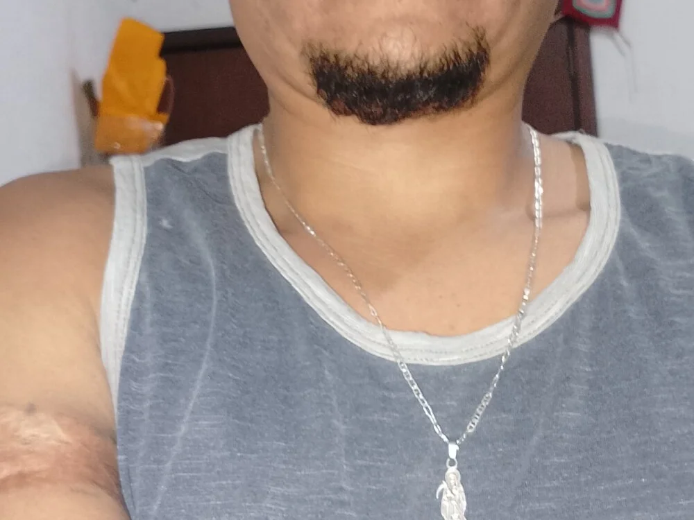 Cahv1987: офлайн-секс-чат