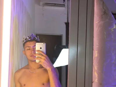 VERY_HOT_GUYS profile