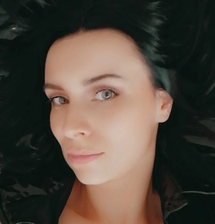 IzabelleDiamond's Offline Chat Room