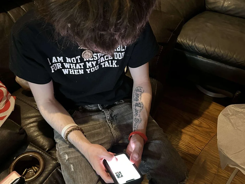 _camm's Offline Chat Room