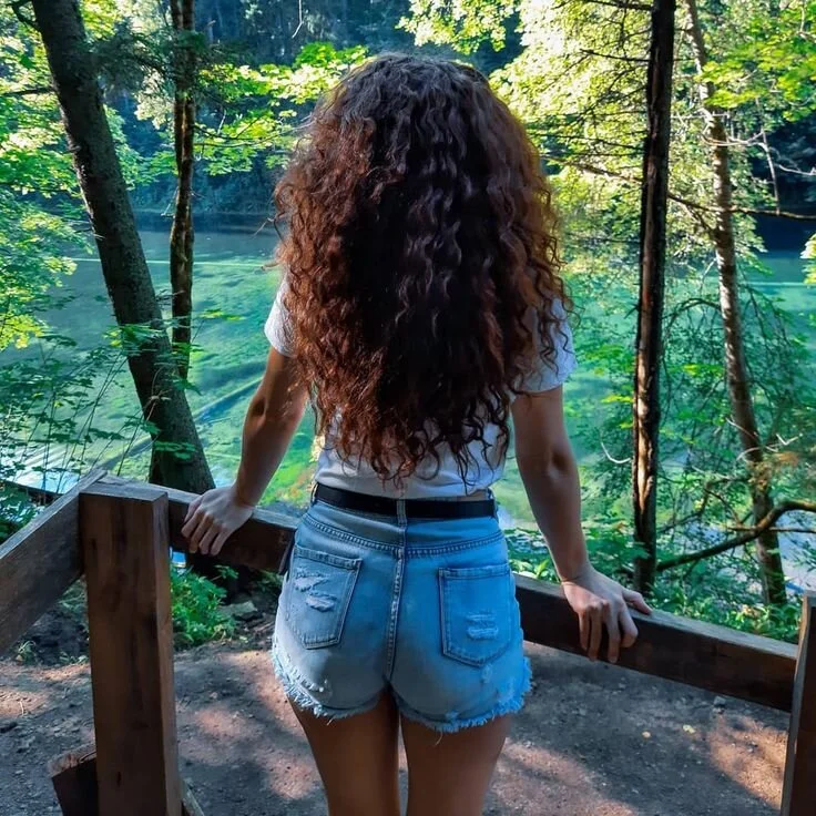 Curlytta's Offline Chat Room