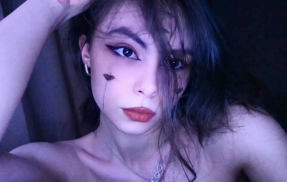 RavenBlack27's Offline XXX Chat