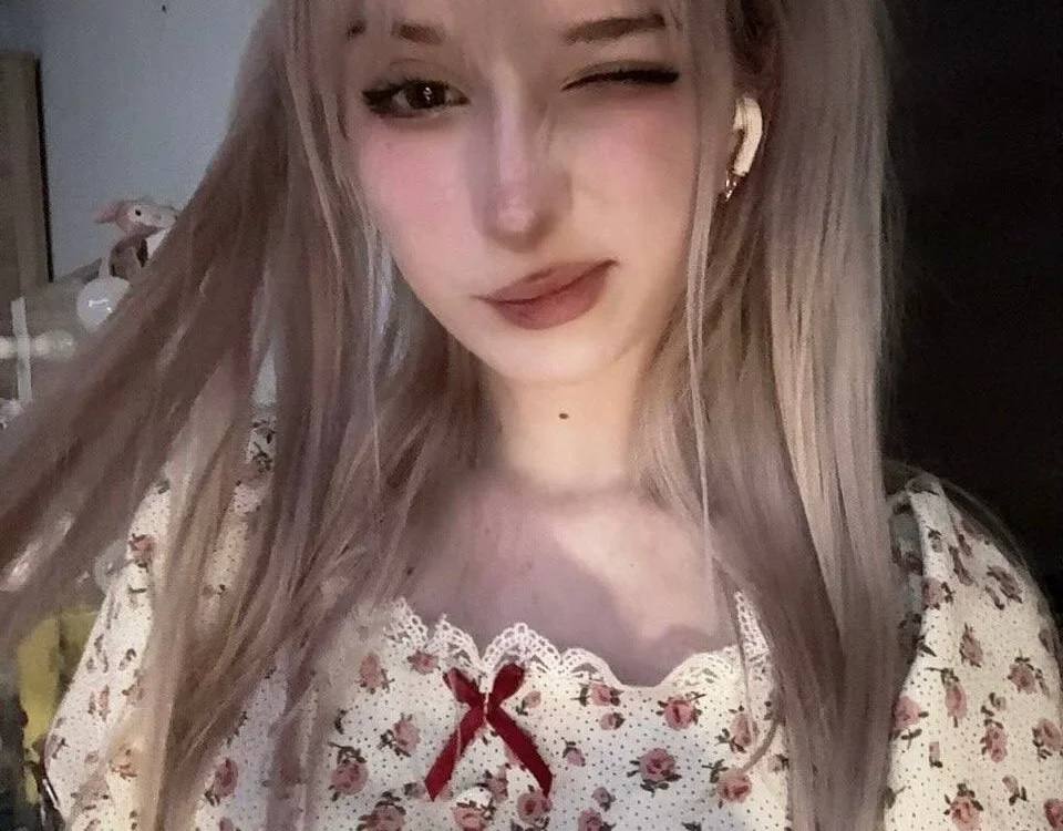 FridaAaberg's Offline XXX Chat