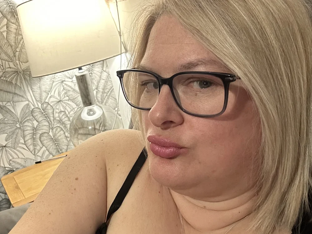 Welsh_Magical_Milf Offline Chatraum