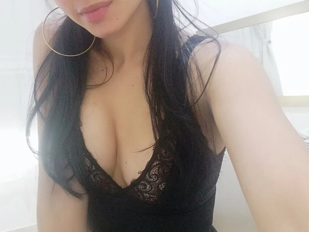 _arianna_hot22's Offline XXX Chat