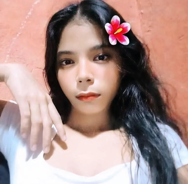 _lovelybabe23 cam model