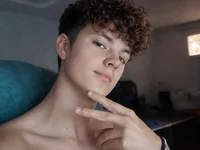 tom27776's webcam live show